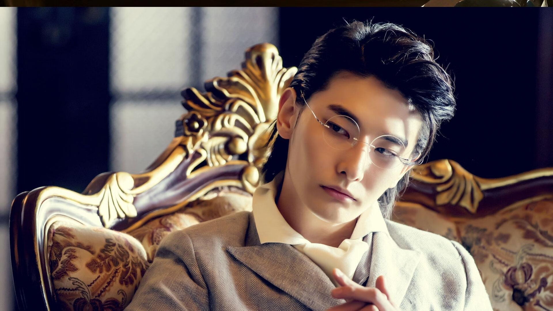 爱游戏平台-球迷故事：他们在赛场外的精彩人生，故事片球迷