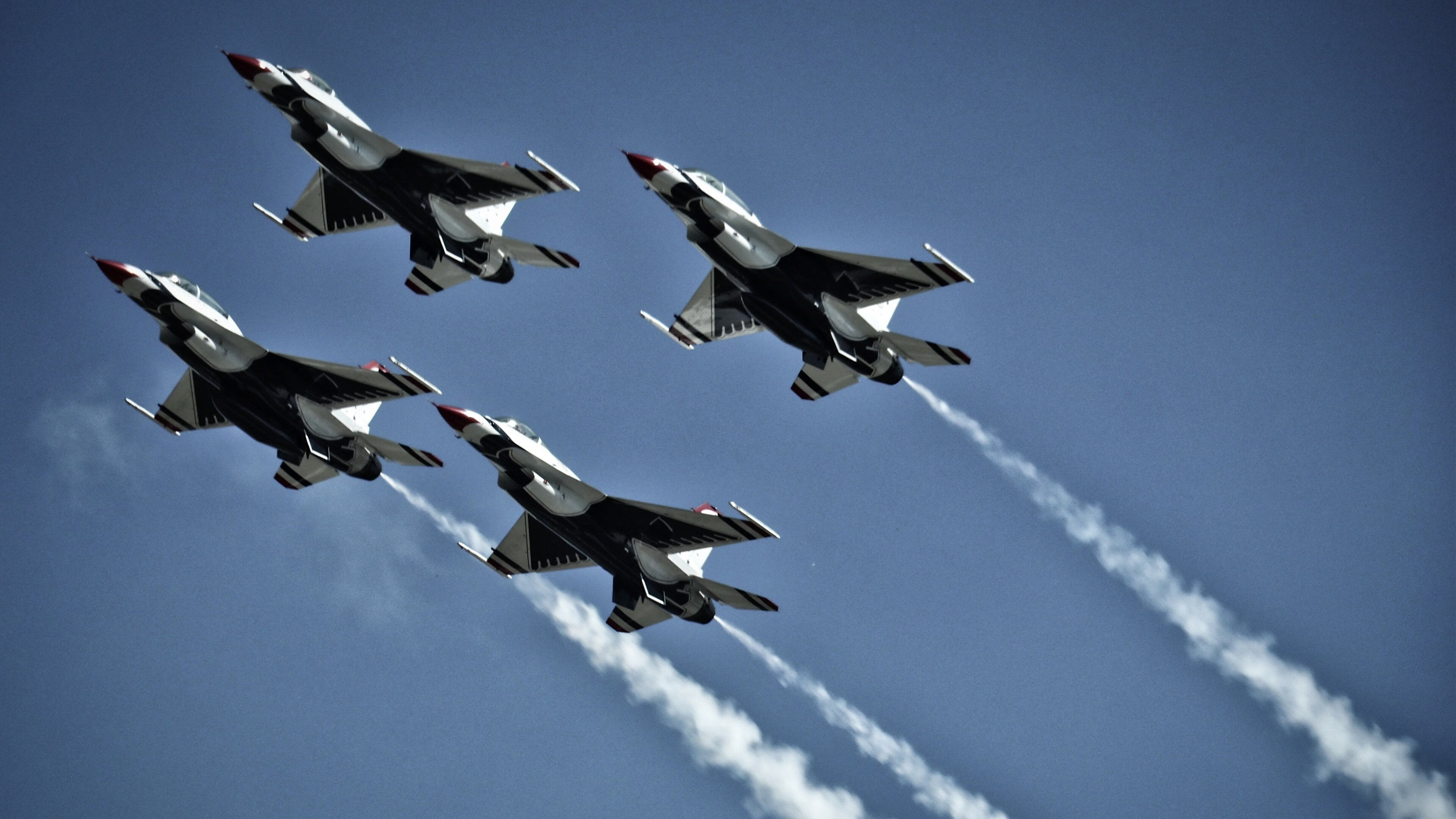 德甲教练组基于AI的实时换人决策优化系统实践，德甲球队教练