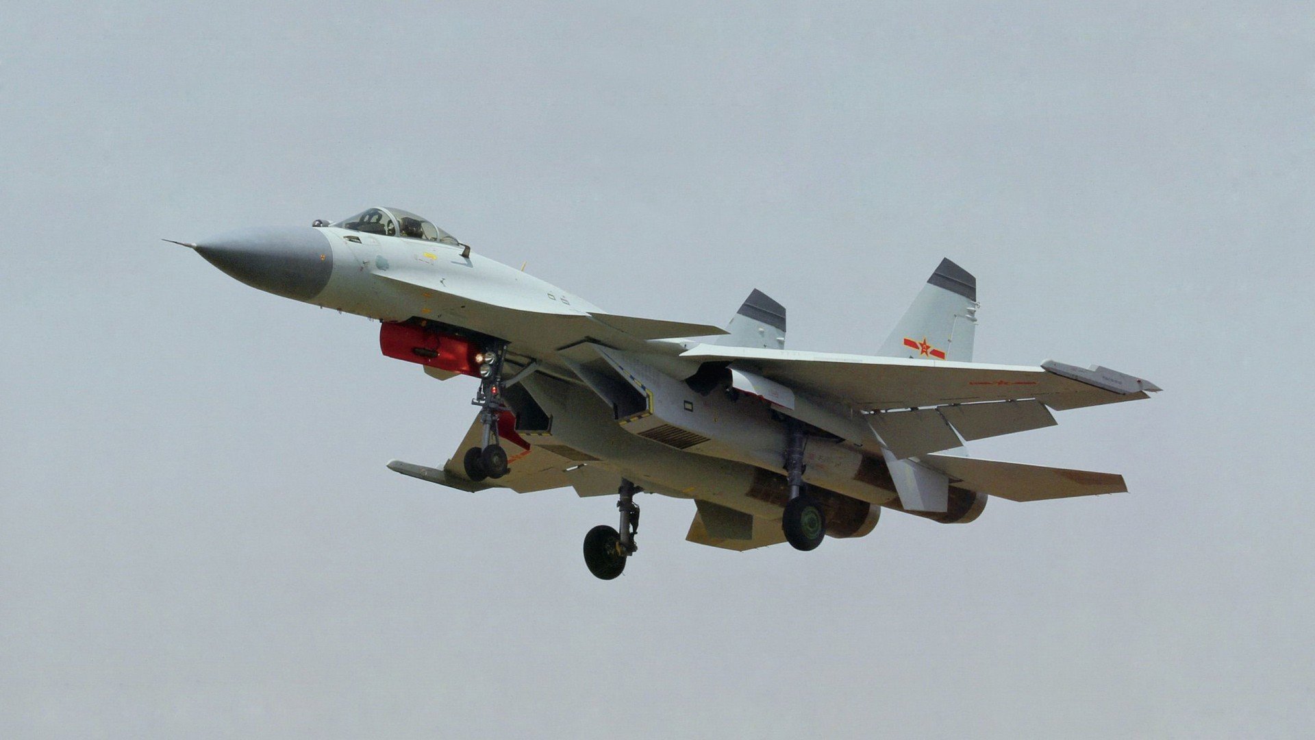 爱游戏平台-欧洲杯经典瞬间：战术变化引爆全场激情，欧洲杯战记