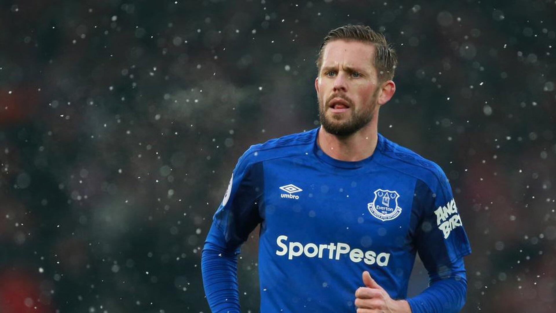 “高新区全民健身馆:短柄墙球赛,让每一击都充满策略与智慧”